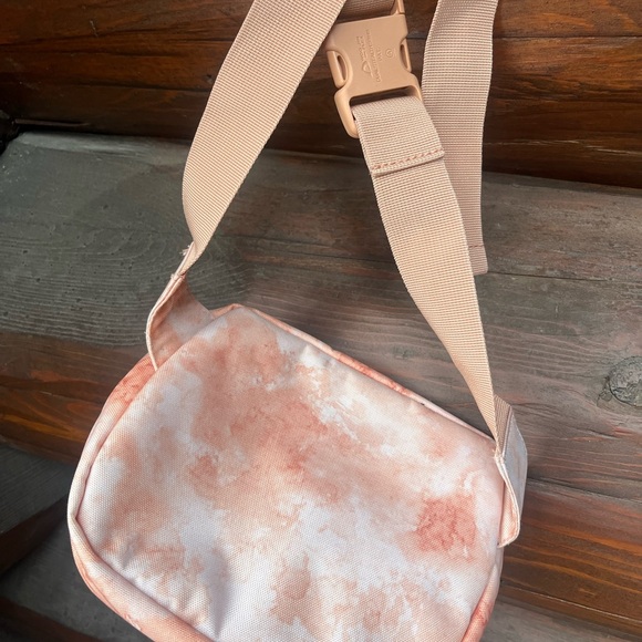 Herschel Supply Company Peach & White Tie-Dye crossbody/ Fanny pack / hip belt - Picture 3 of 4